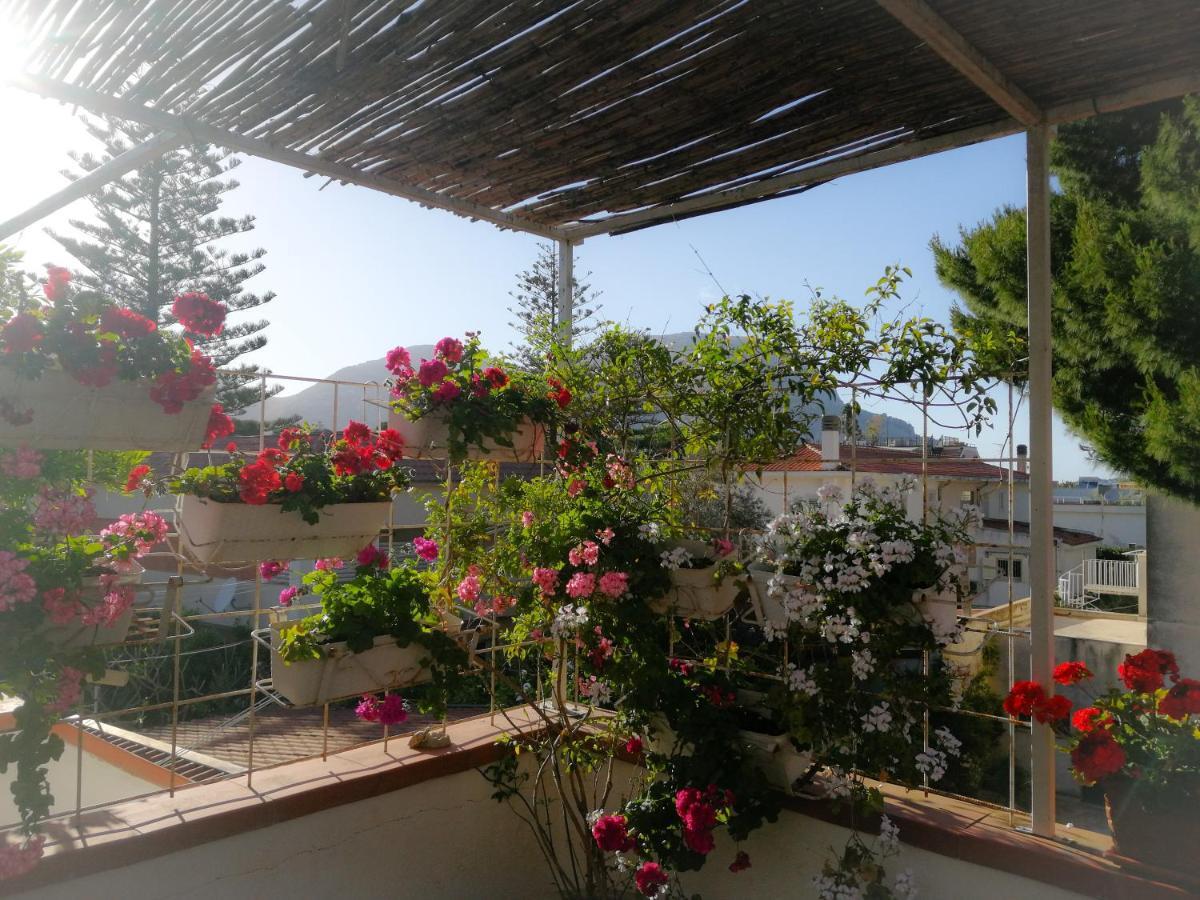 La Stanza Di Angi A Mondello Hotel Palermo Exterior foto